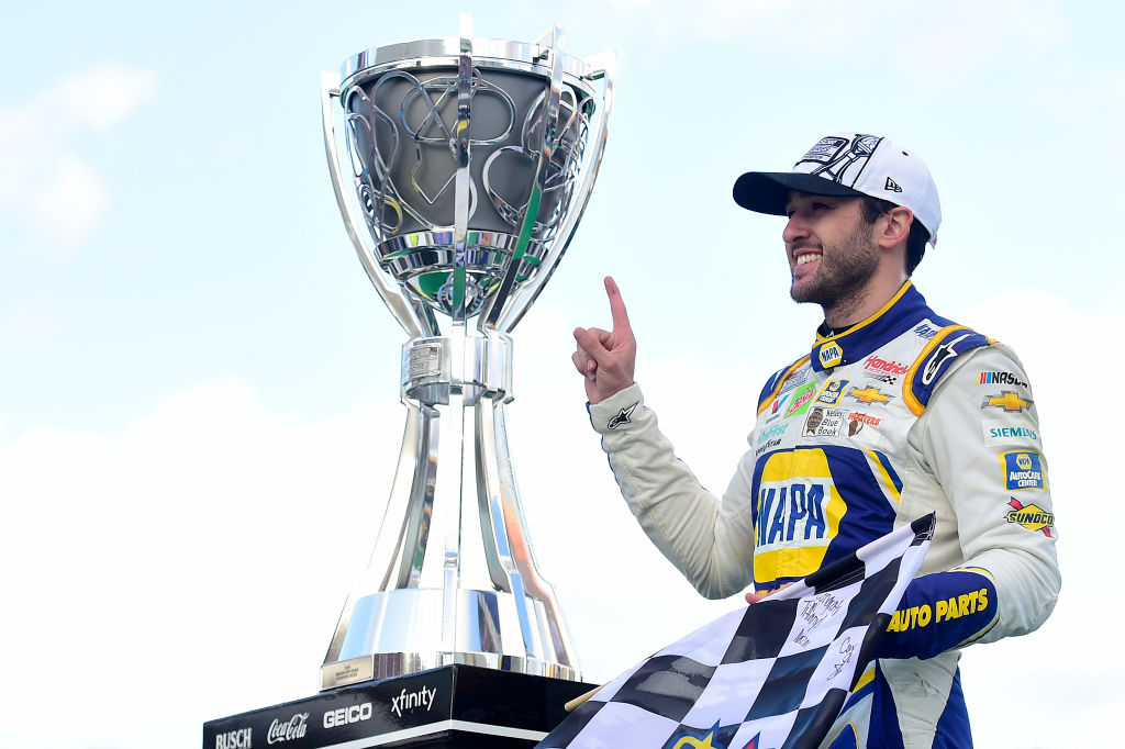 CHASE ELLIOTT WINS MAIDEN NASCAR CUP SERIES CHAMPIONSHIP CROWN AT PHOENIX RACEWAY