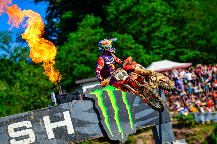 JEFFREY HERLINGS FIGHTS FOR SUCCESS IN MXGP OF ITALY AT MAGGIORA PARK; JEREMY SEEWER THIRD