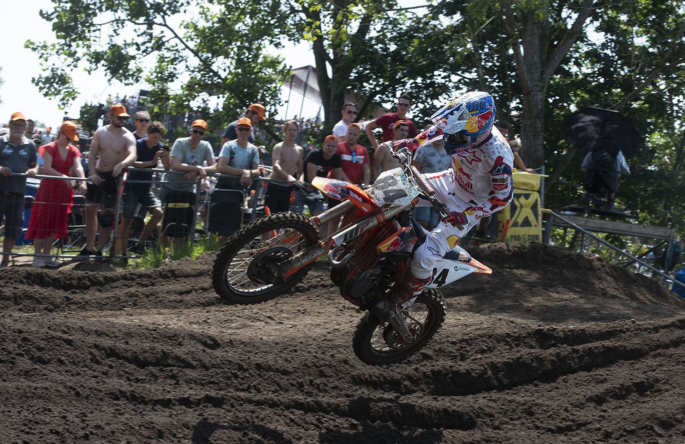DOUBLE DUTCH AS JEFFREY HERLINGS EDGES GLENN COLDENHOFF IN MXGP RACE ONE AT OSS, THE NETHERLANDS