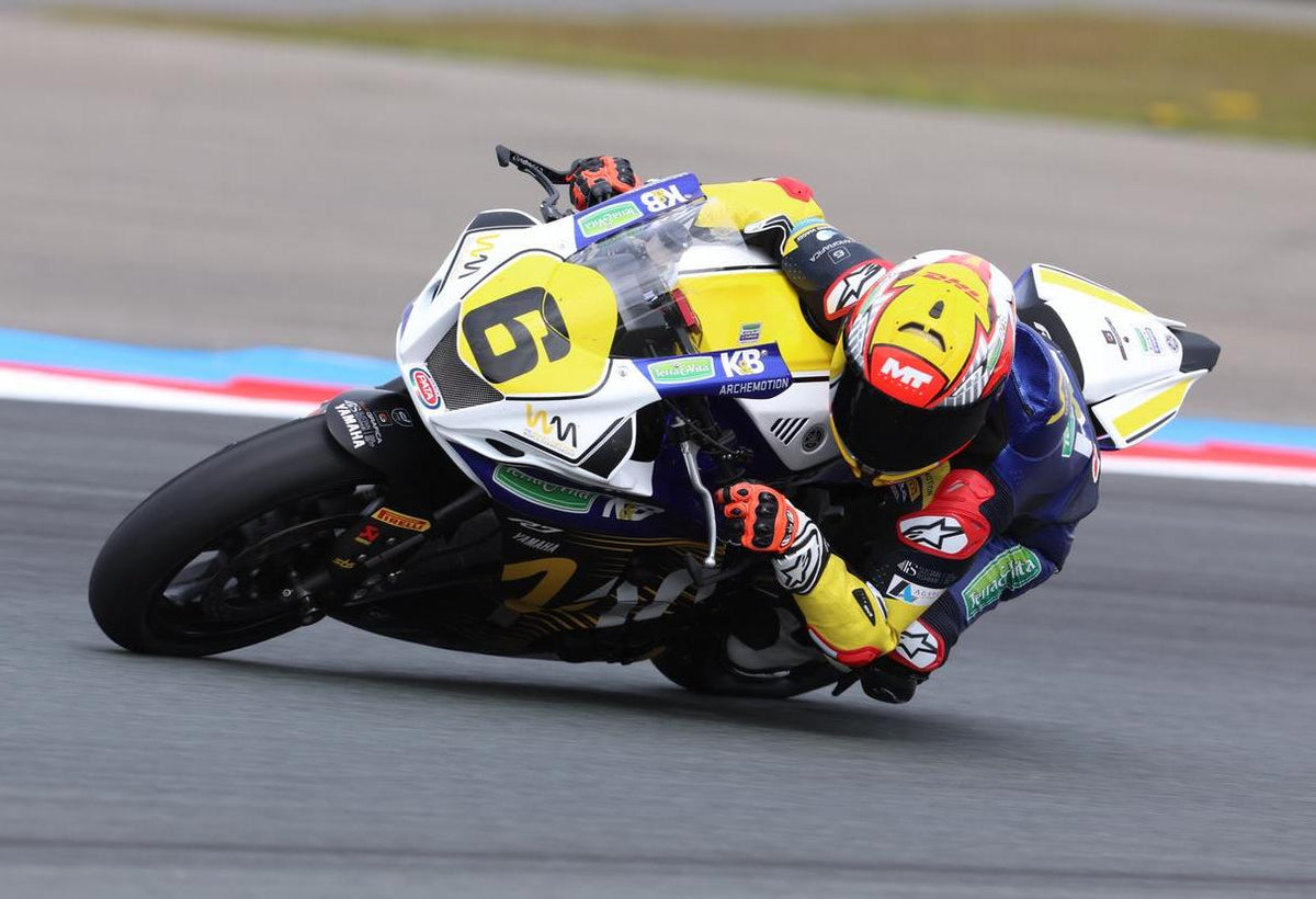 MARIA HERRERA AND BEATRIZ NEILA SHARE THE WOMEN'S CIRCUIT RACING RACE GLORY IN ASSEN, THE NETHERLANDS