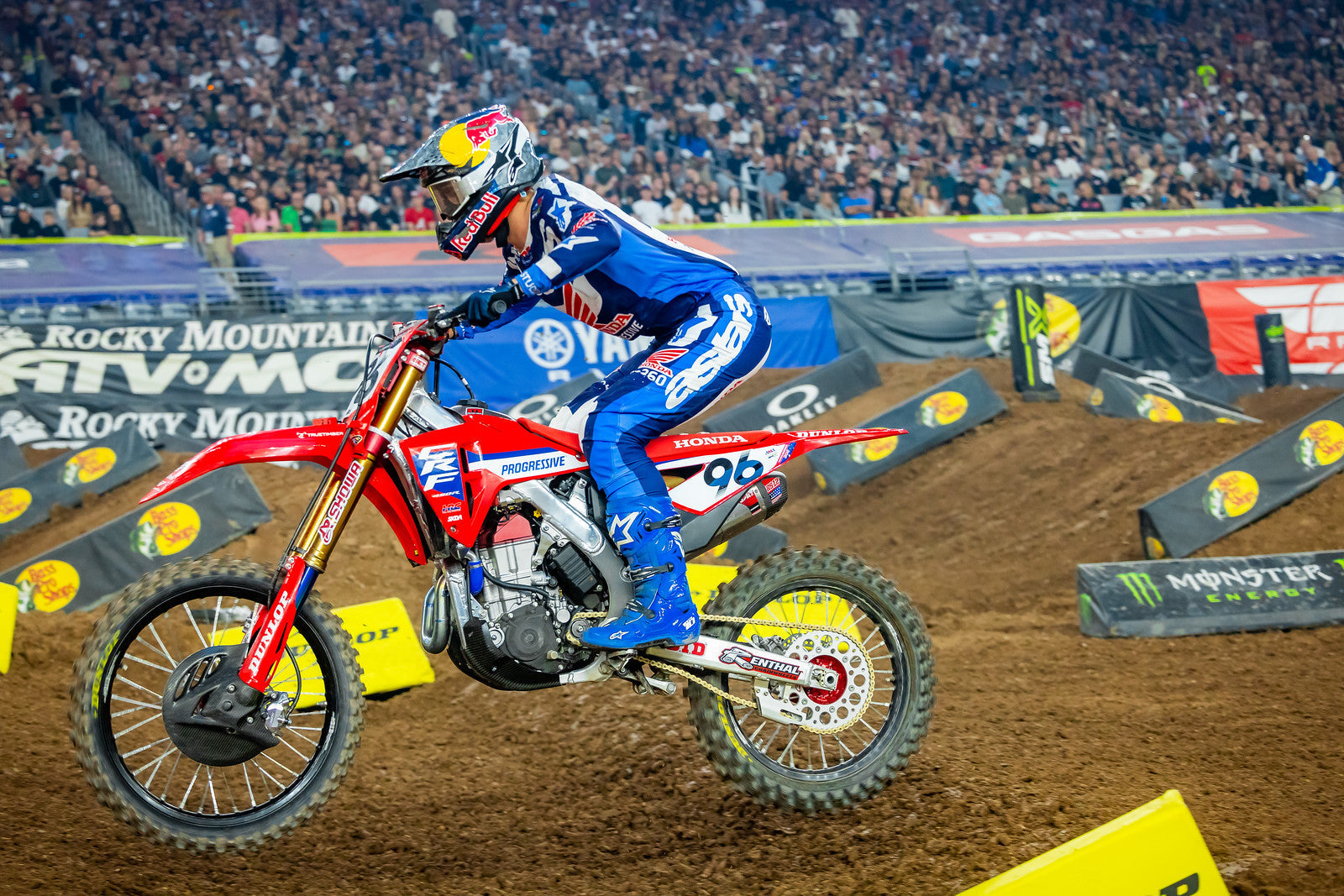 HUNTER LAWRENCE AND COOPER WEBB DUKE IT OUT FOR 450SX GLORY IN GLENDALE, CALIFORNIA