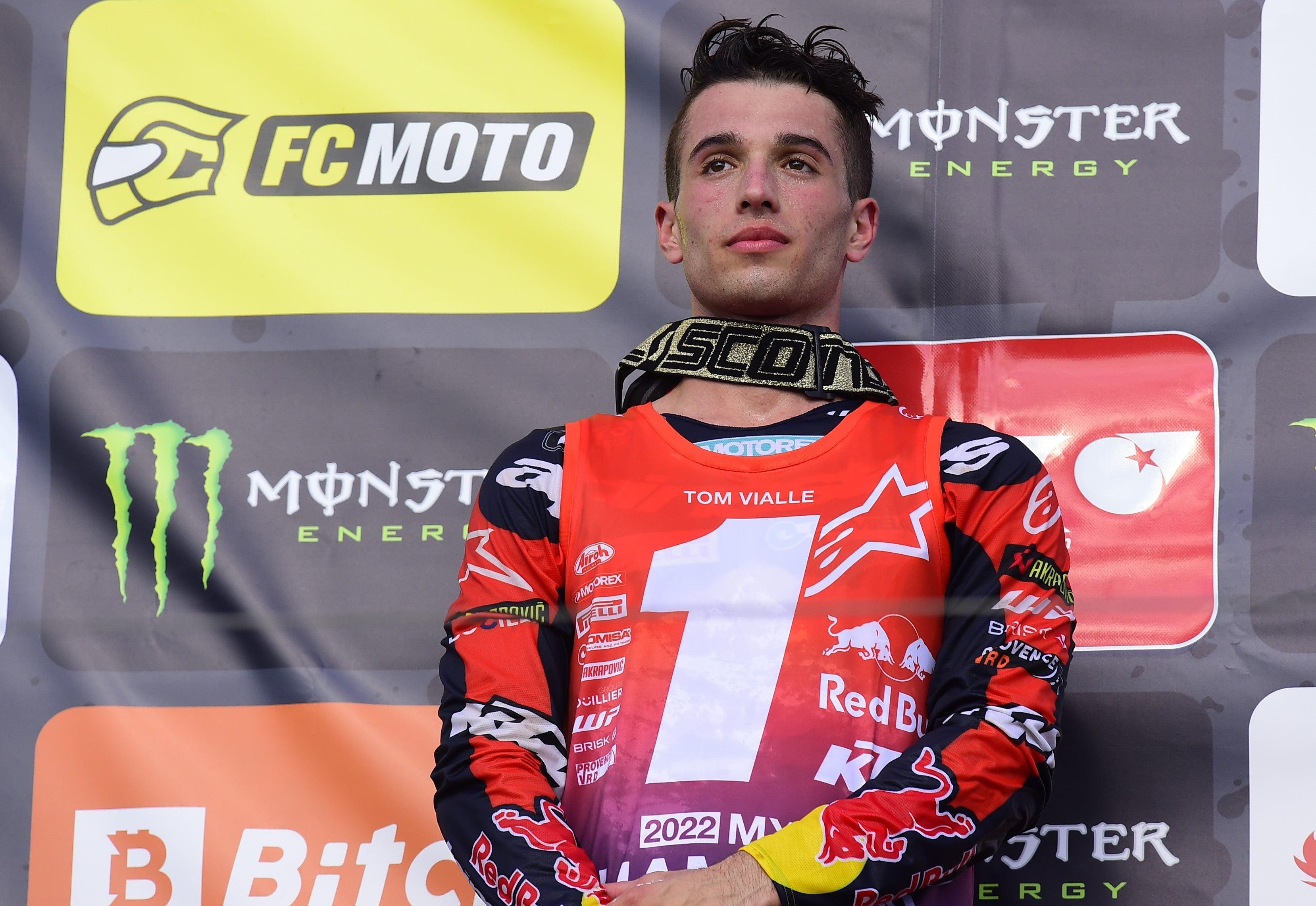 TOM VIALLE SAVES HIS BEST FOR LAST AS HE GOES 1-1 TO WIN THE OVERALL A