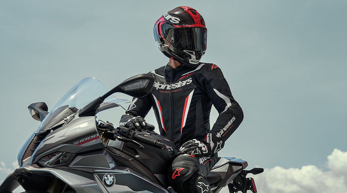 How to Fit a Race Suit: Sizing, Layering & Airbag Compatibility