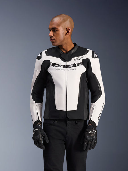 Alpinestars MotoGP PUレザージャケット 黒/白 GP Force V2 Leather - Black Motorcycle Jacket | Alpinestars®