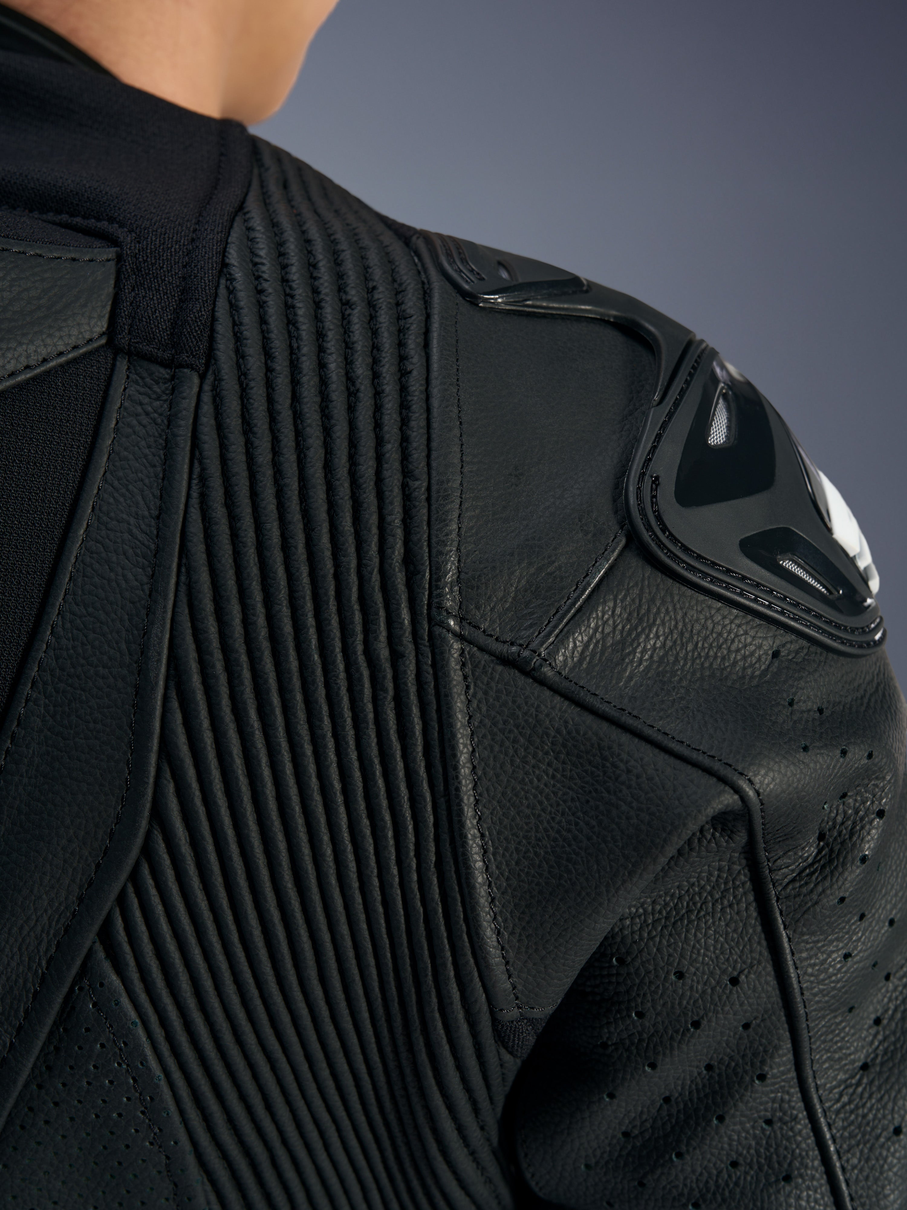Stella GP-R7 1PC - Black Motorcycle Suit | Alpinestars®