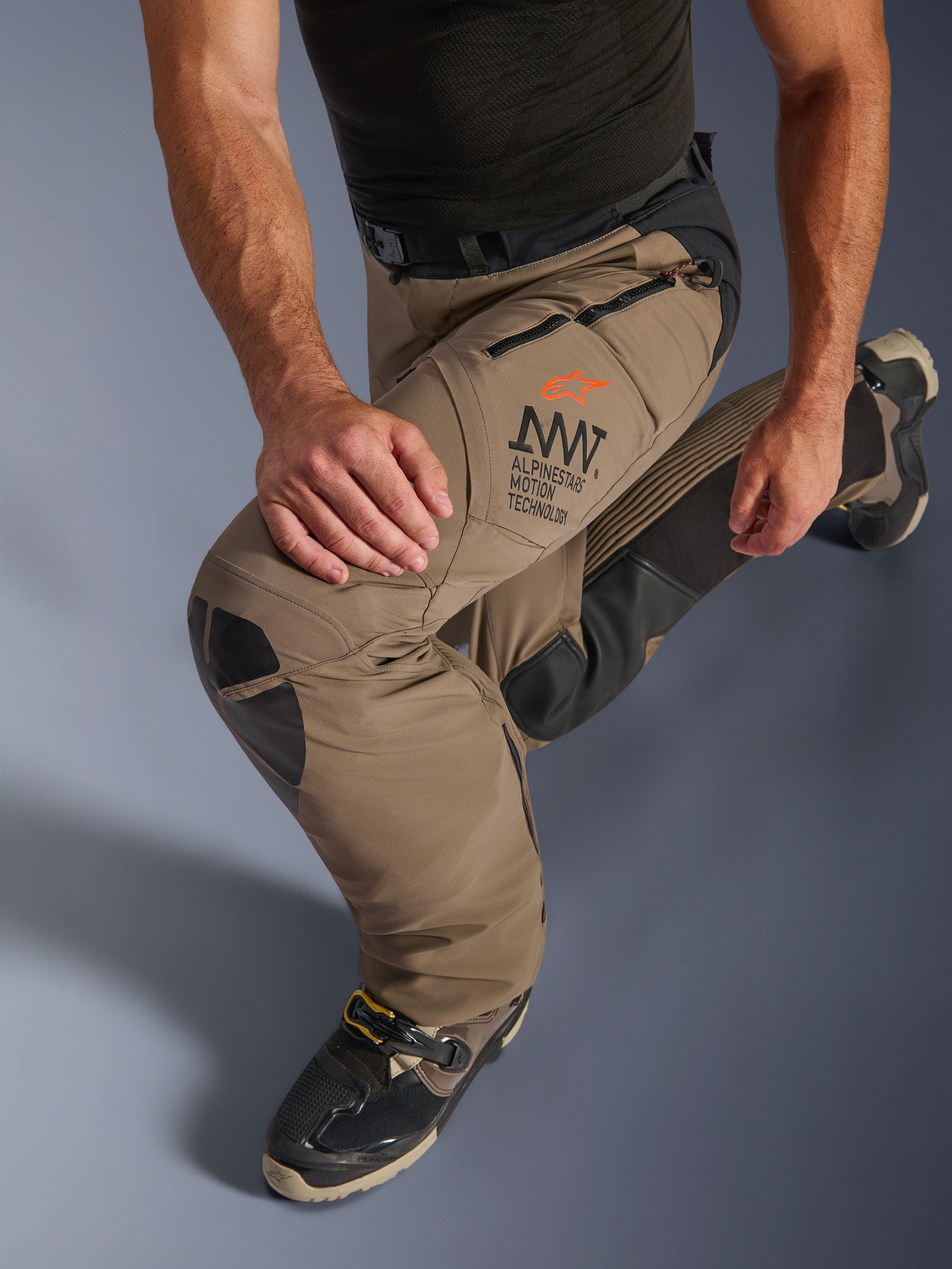 AMT-8 Stretch Drystar® XF - Motorcycle Pants | Alpinestars®