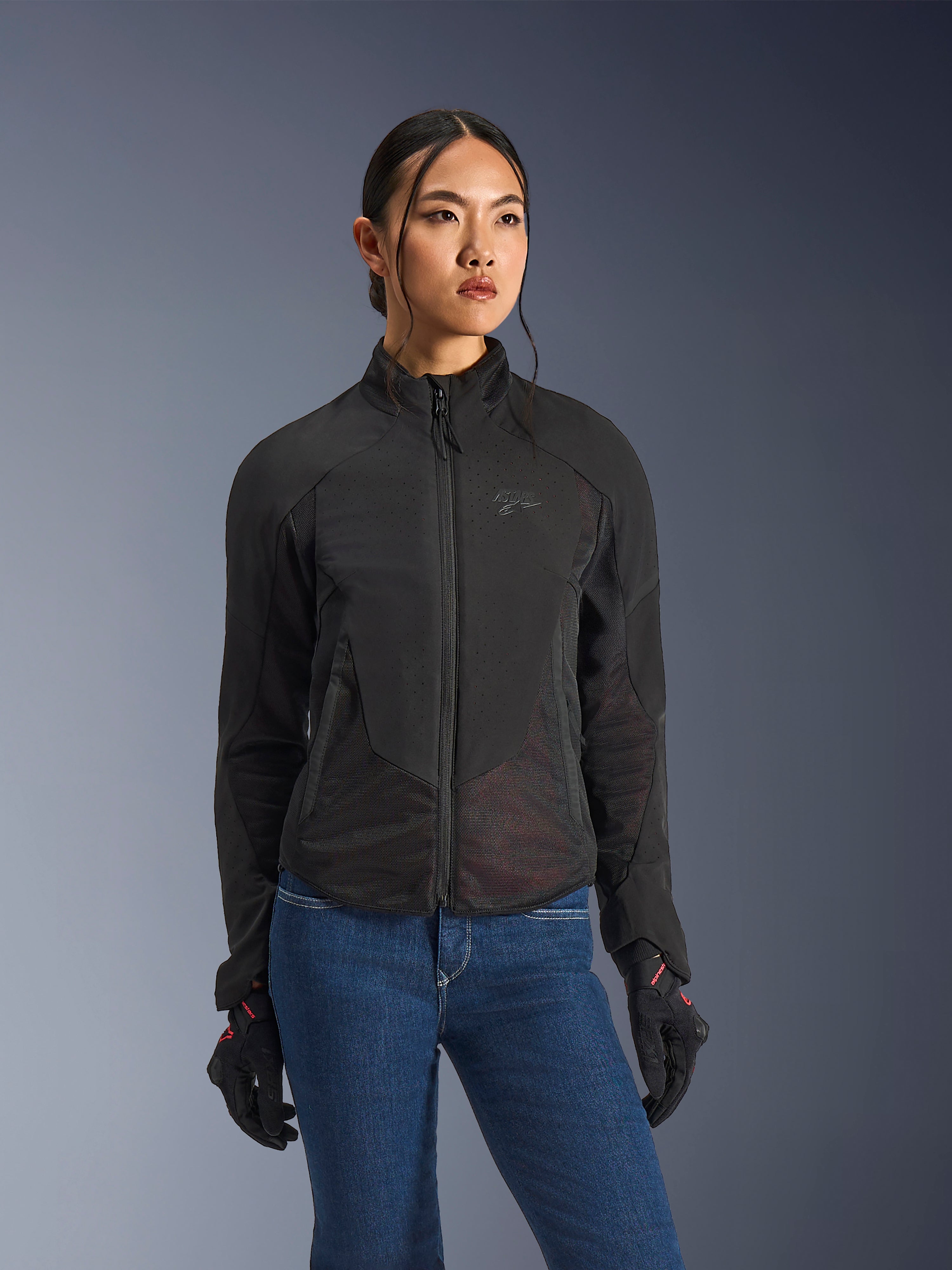 Women's Motorcycle Jackets: Leather and Textile for Lady Riders