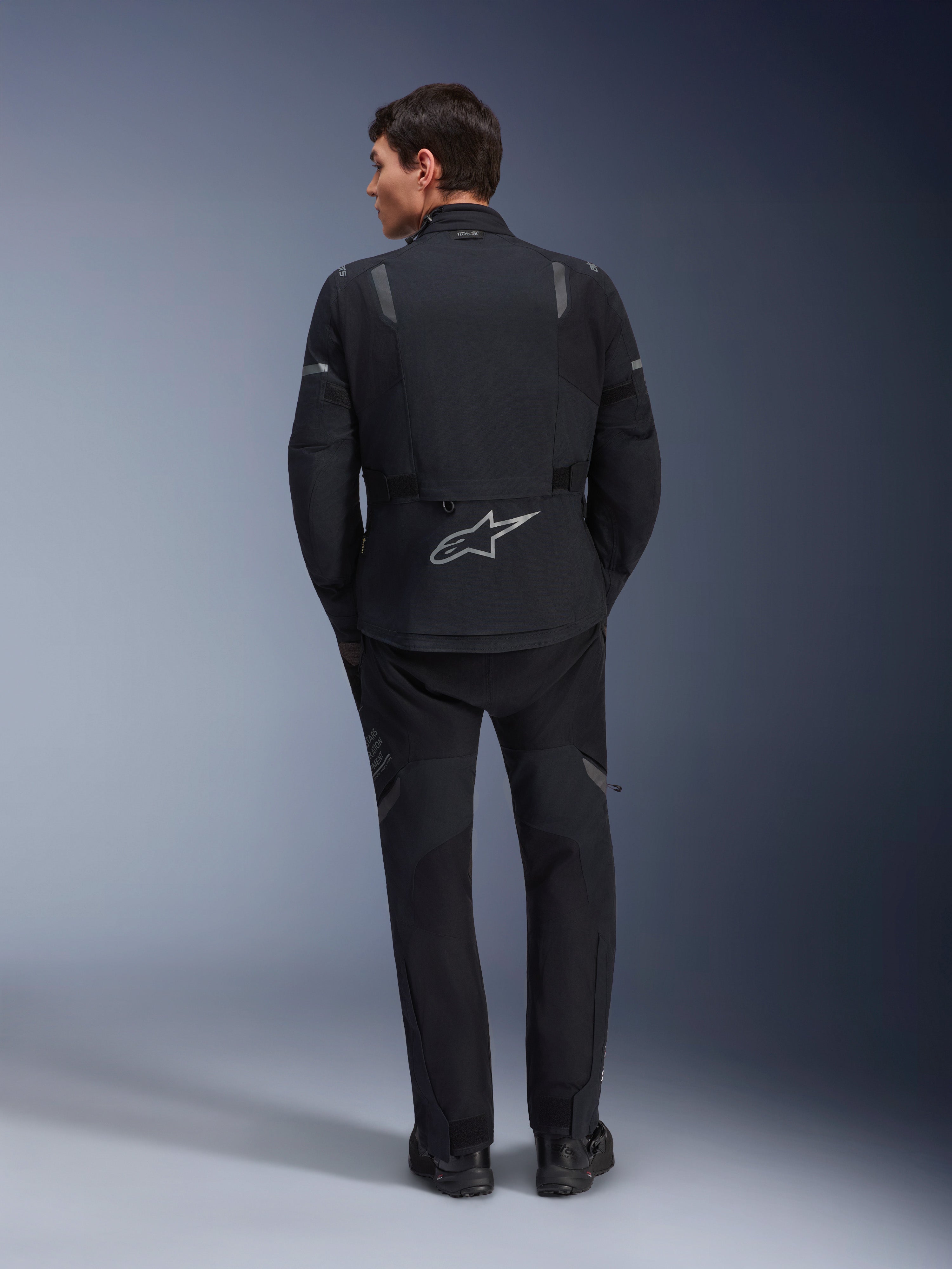 ST-7 2L Gore-Tex - Black Motorcycle Jacket | Alpinestars®
