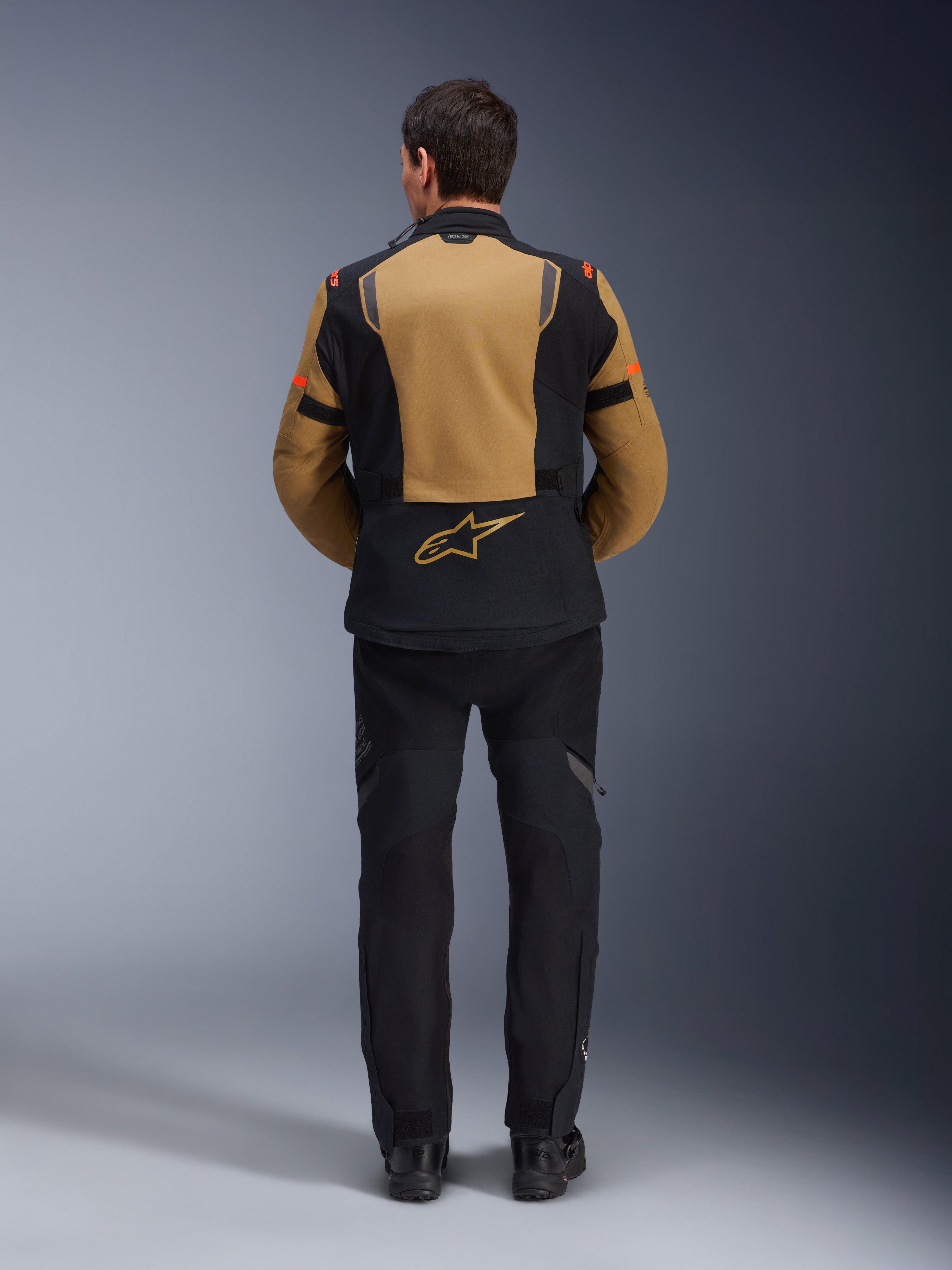 セイバーハックモン【チャンピオンシップ2023】 状態A-〕(01)(CHAMPIONSHIP2023)セイバーハックモン【U】{BT6-015}《赤》