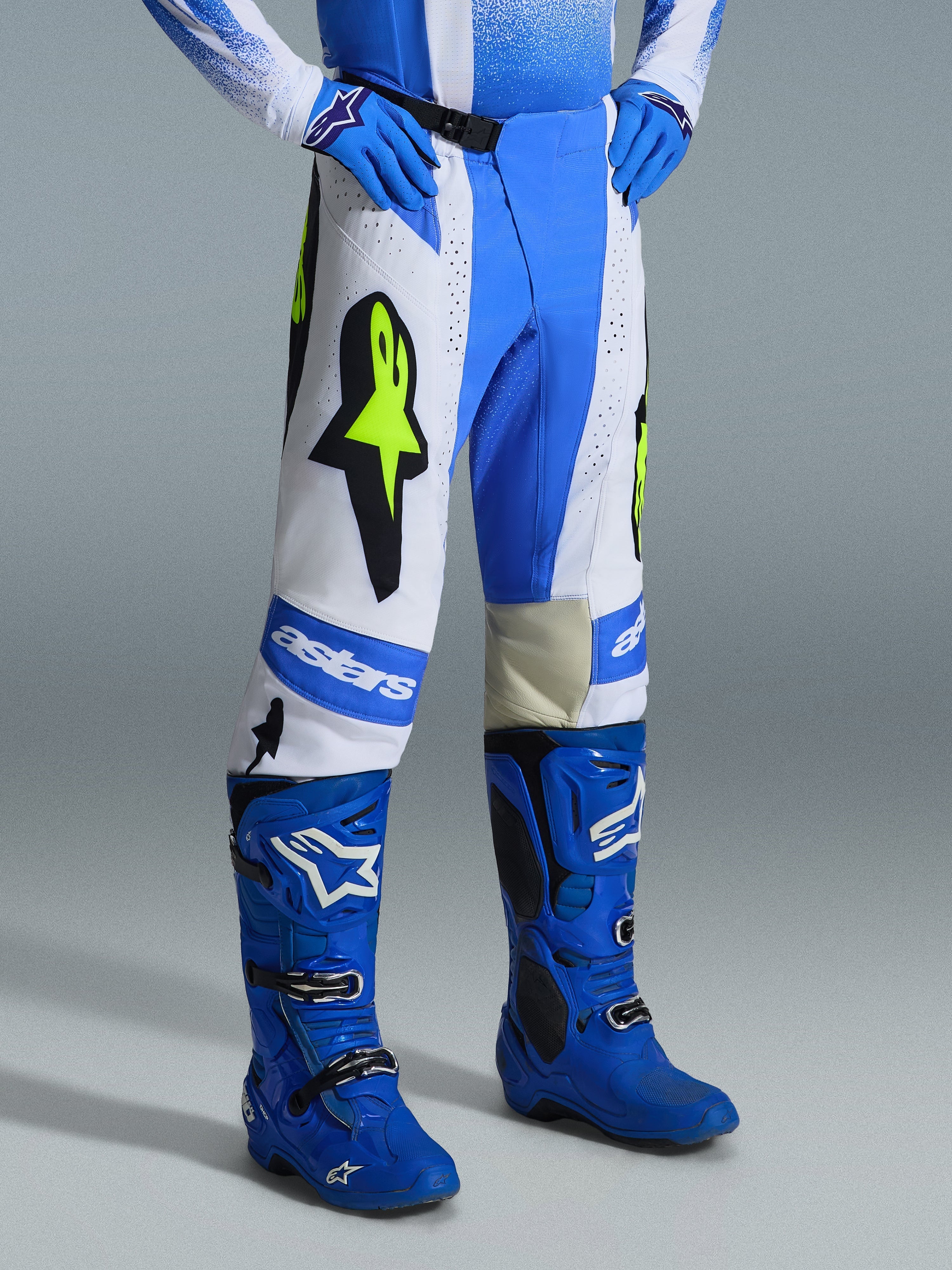2026 Techstar Knif - Black MX Pants | Alpinestars®