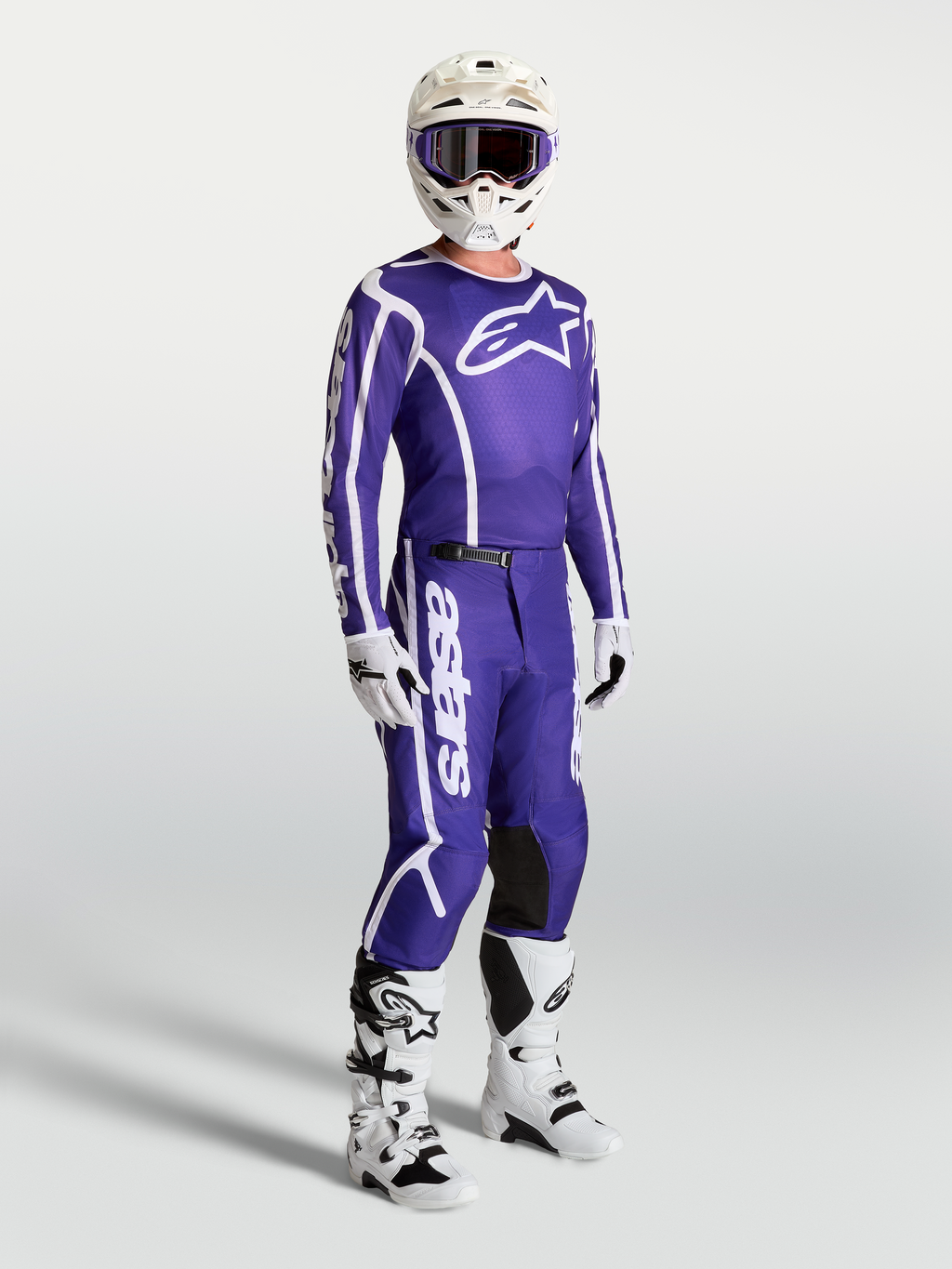 Alpinestars Fluid Apex V2 Pants, men's motocross gear in Deep Blue and White with an ergonomic 3D fit for off-road riding.