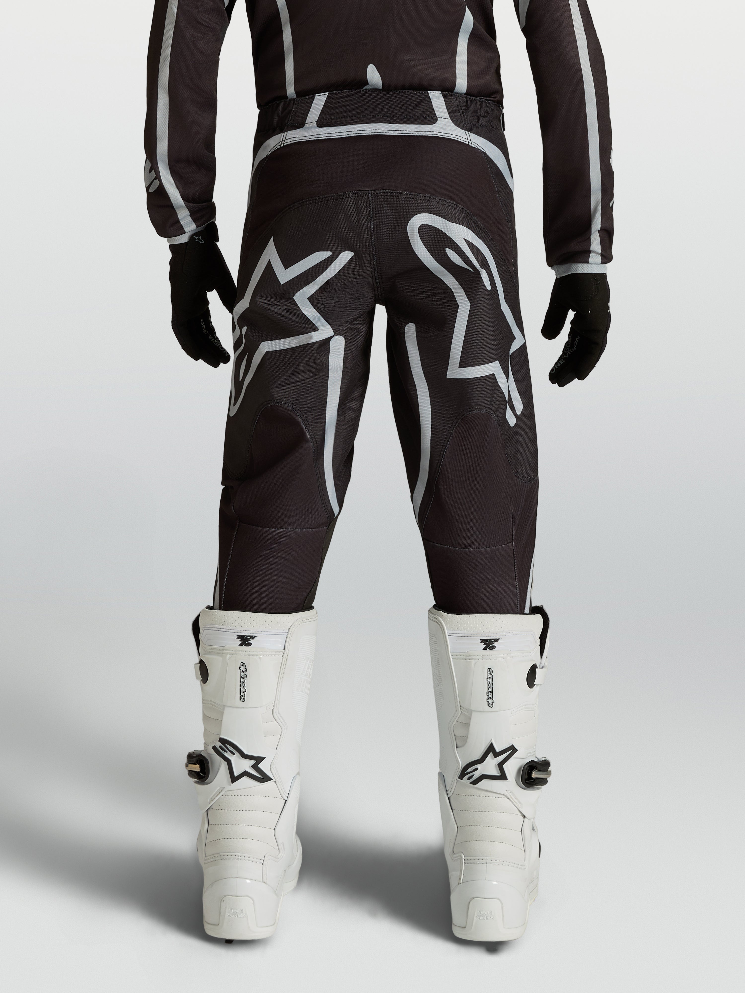 Racing APEX レーサーパンツ ブラック XL Youth Fluid Apex V2 - Black MX Pants | Alpinestars®