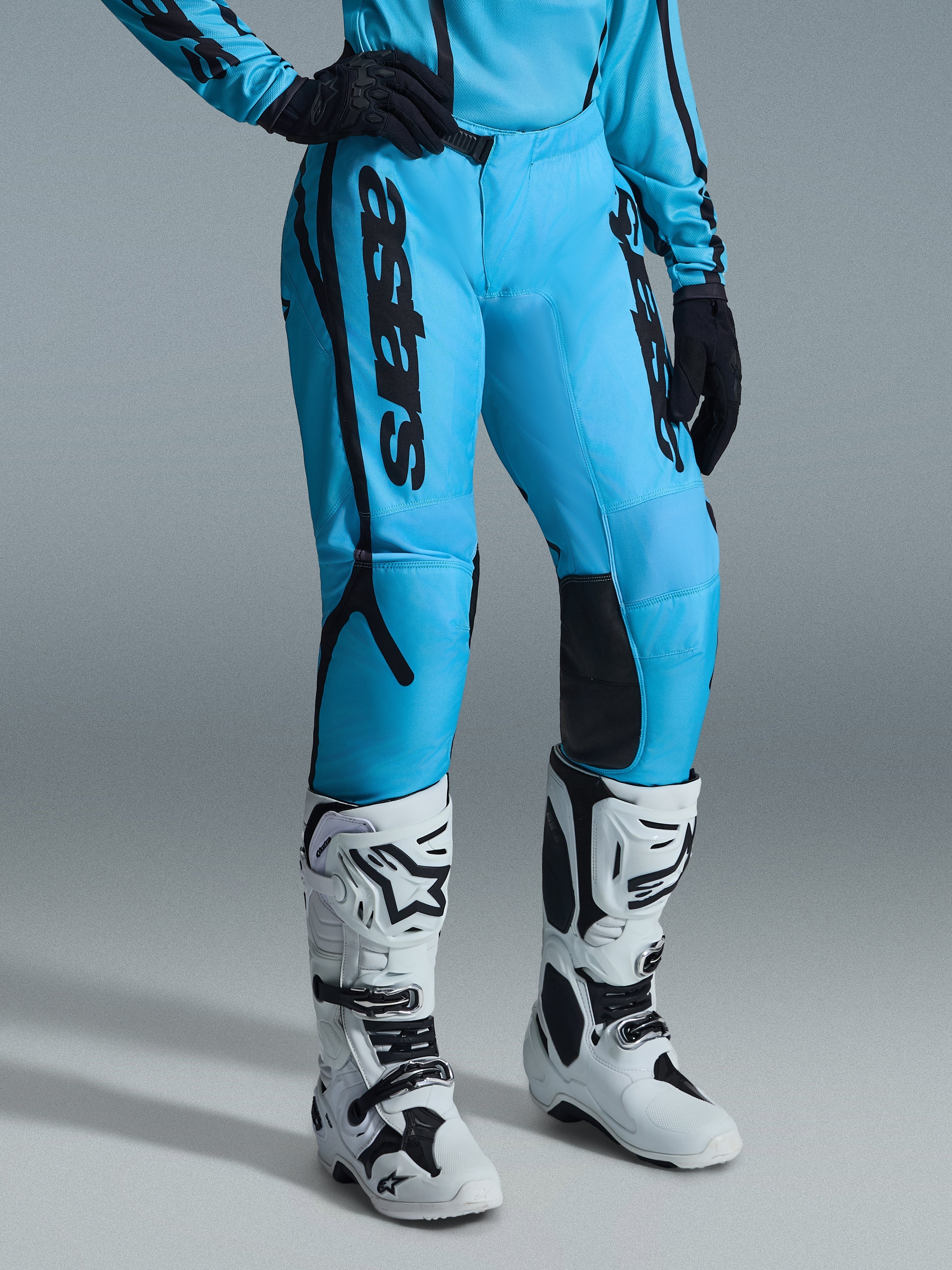 2026 Woman Stella Fluid Apex - Green MX Pants | Alpinestars®