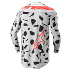 Alpinestars 2024 Techstar Rantera Jersey, back view, long-sleeve motocross jersey, Haze Gray Camo with black abstract patterns, featuring large red Alpinestars branding across the shoulders and a red star logo on the lower side, designed for off-road performance