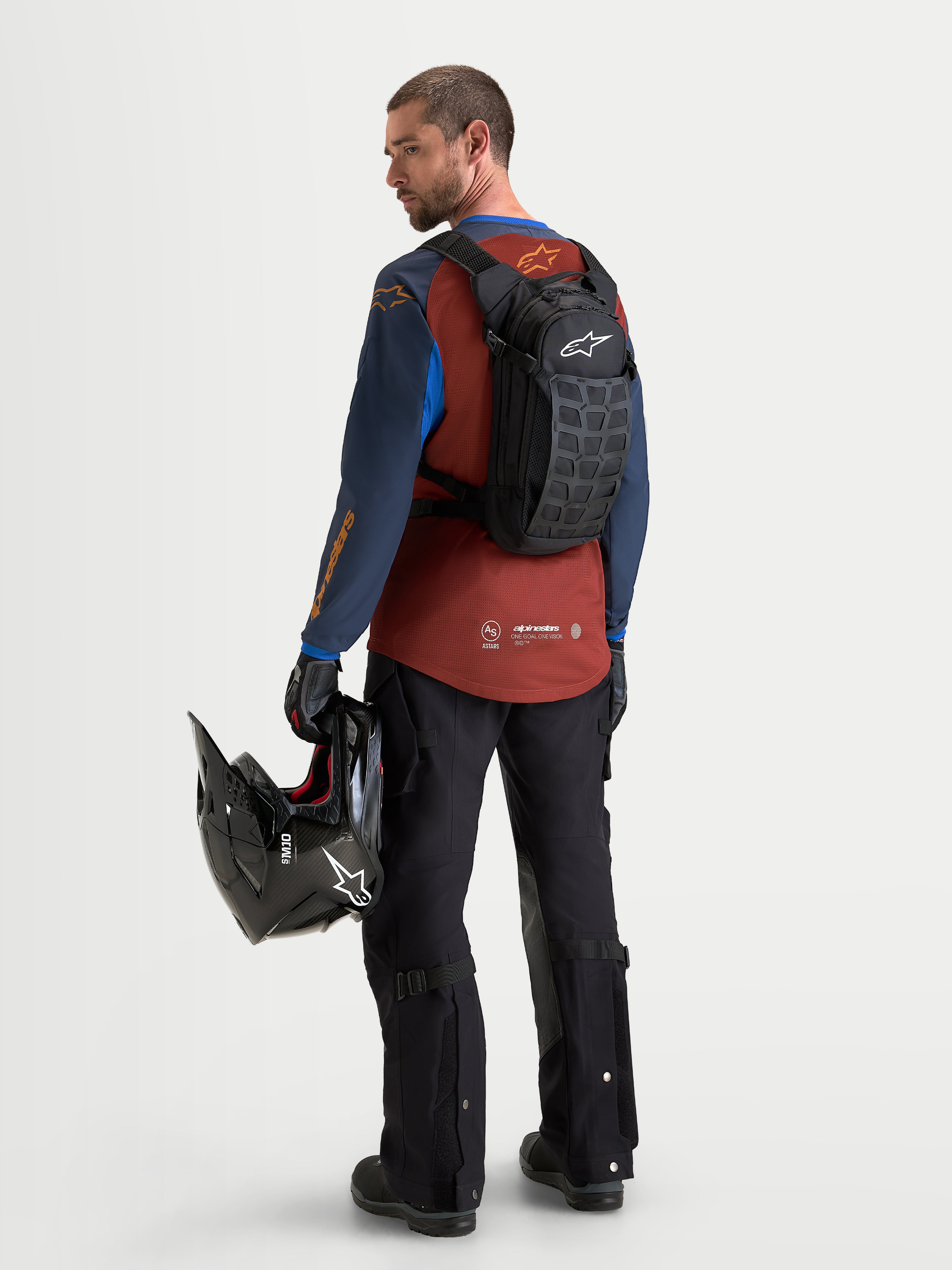 AT-9 - Black Motorcycle Backpack | Alpinestars®