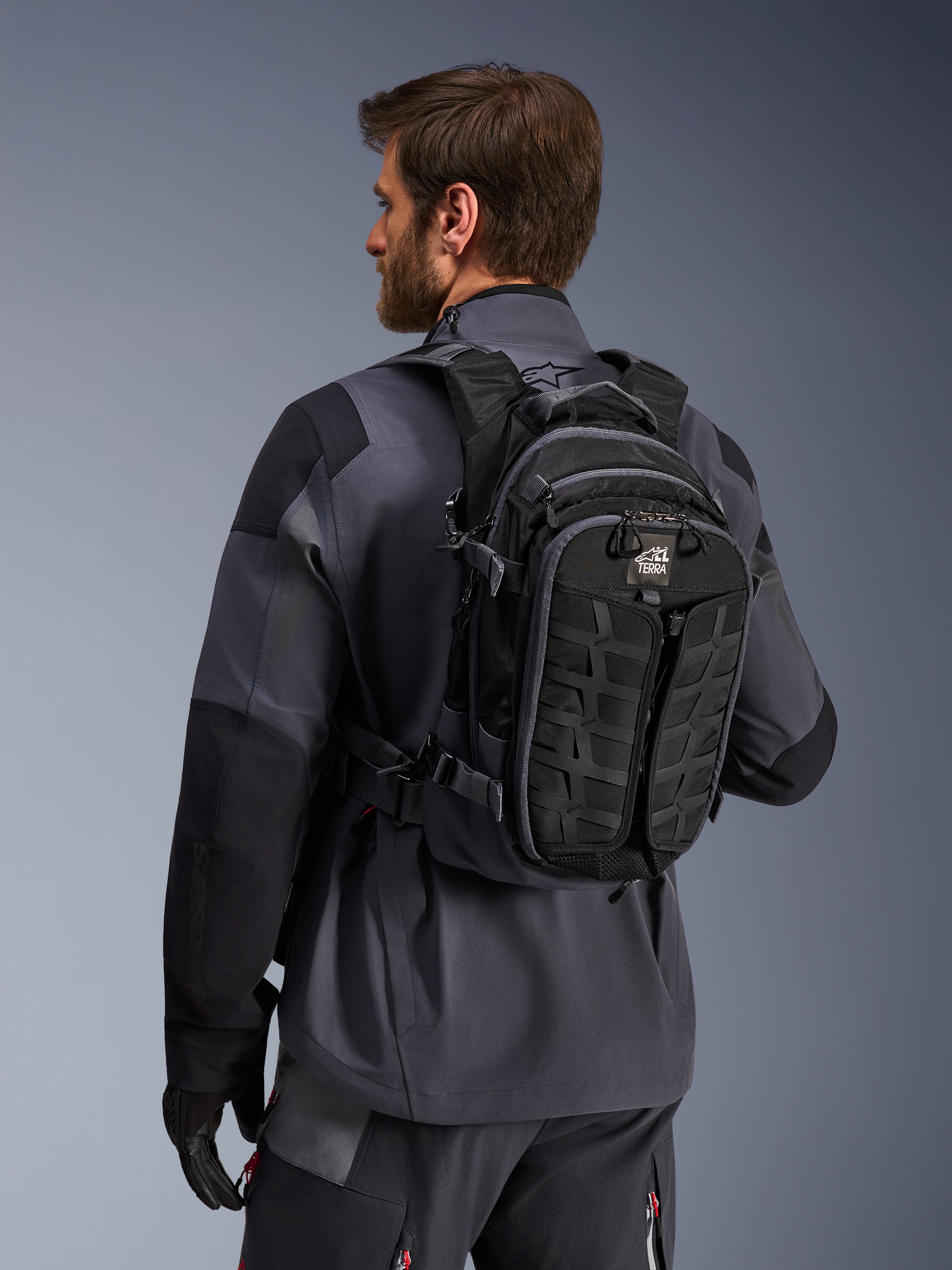 AT-15 - Gray Motorcycle Backpack | Alpinestars®