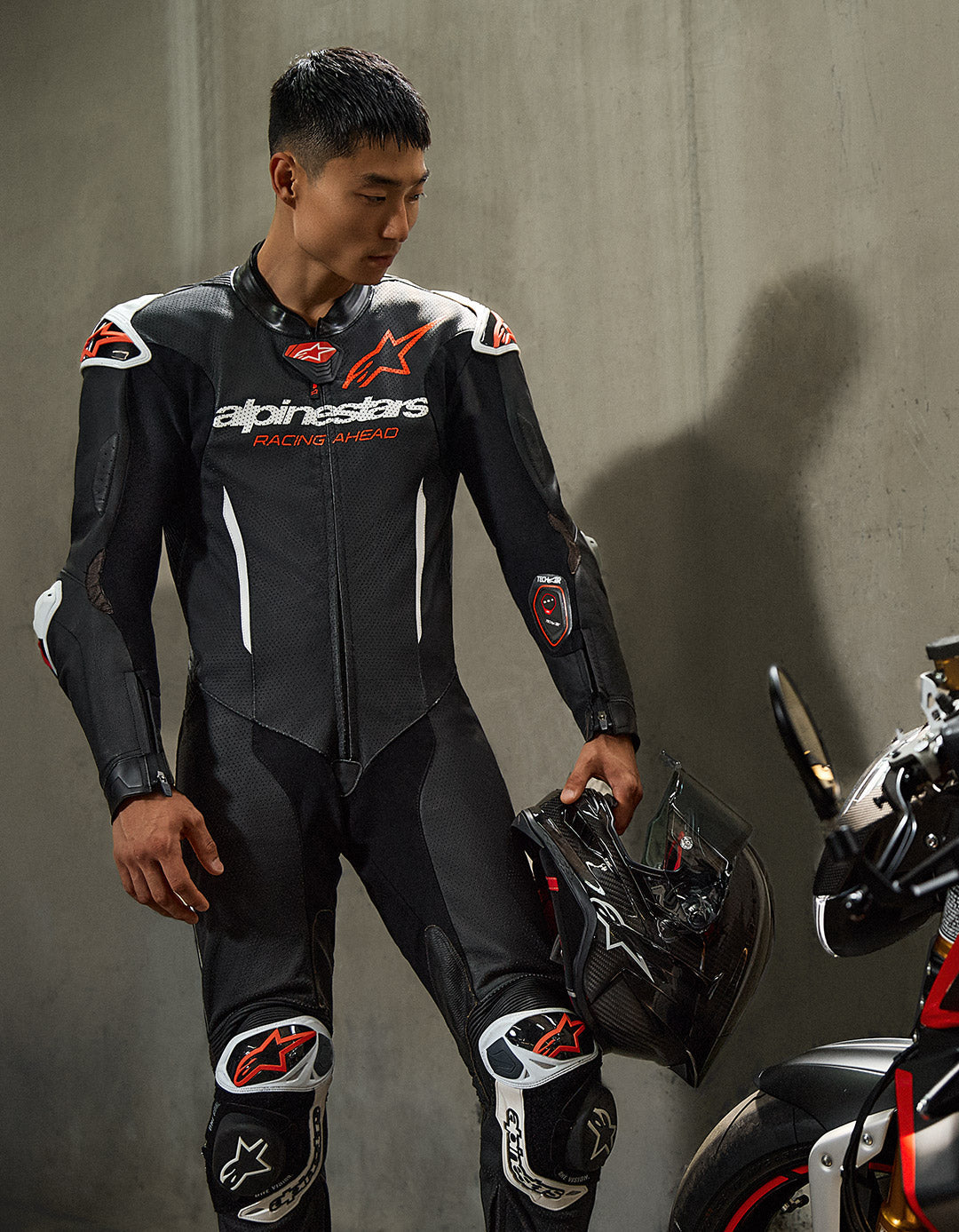Gp Pro Alpinestars 1pc Alpinestars GPR7 1Pc Leather Suit Black