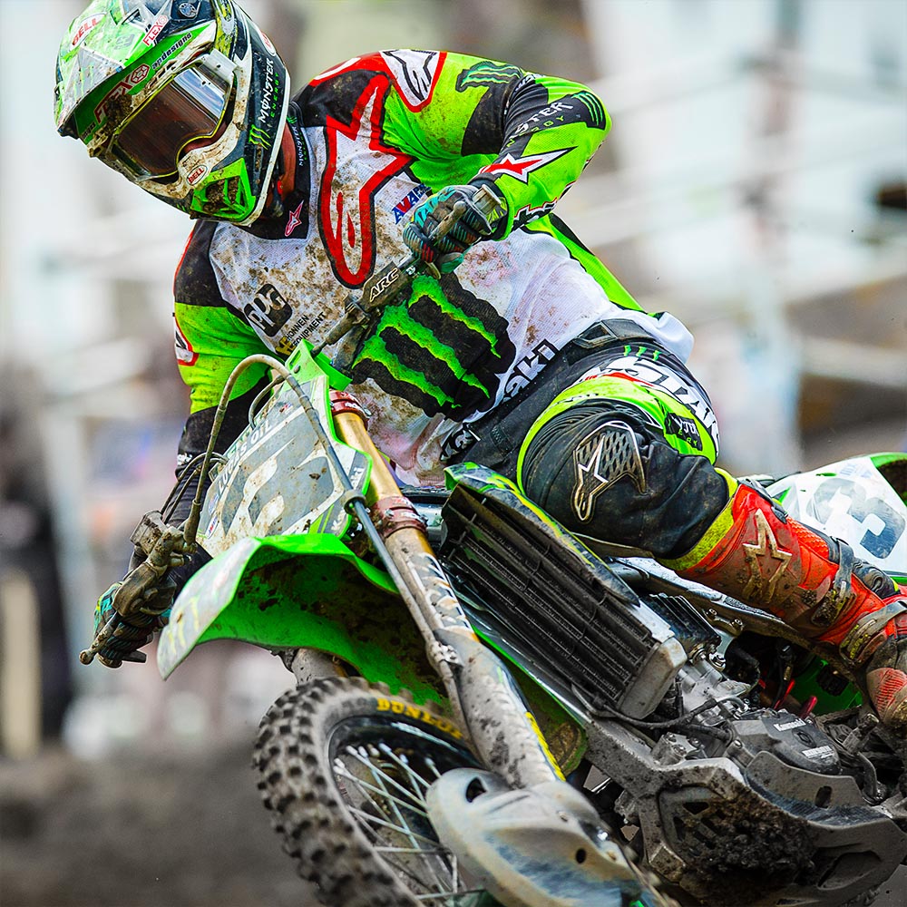 Eli tomac 2025 alpinestars gear