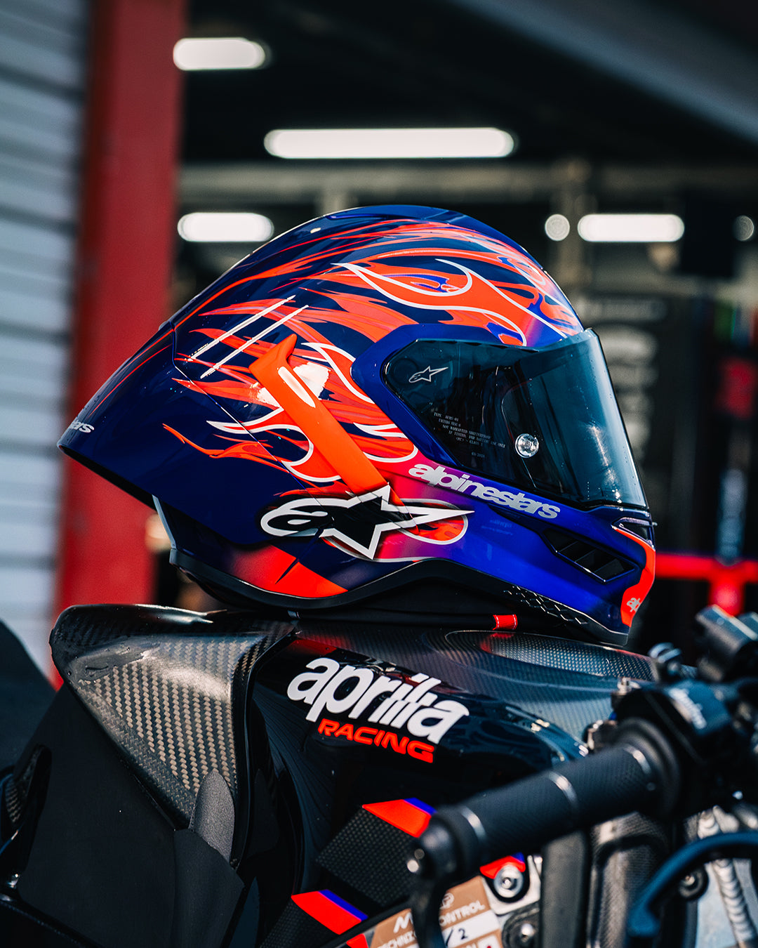 Supertech R10 LE Flyte - Purple Motorcycle Helmet | Alpinestars®